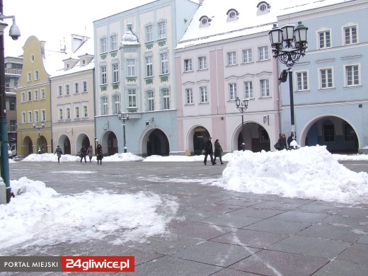 odsniezony rynek Rynek po interwencji firmy odśnieżającej