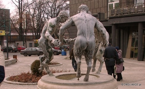 fauny-2000 Fauny w roku 2000. Wówczas nie były tak intensywnie zielone