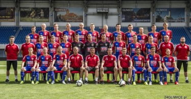 Piast Gliwice Stroje - Czy Zawodnicy Piasta Beda Mogli Grac W Nowych Strojach - Sponsor kits patch by chomas.