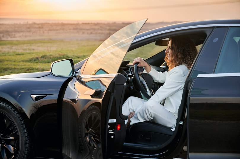 wypożyczenie sportowego samochodu