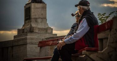 Co wyróżnia majtki chłonne na tle pozostałych produktów na nietrzymanie moczu?